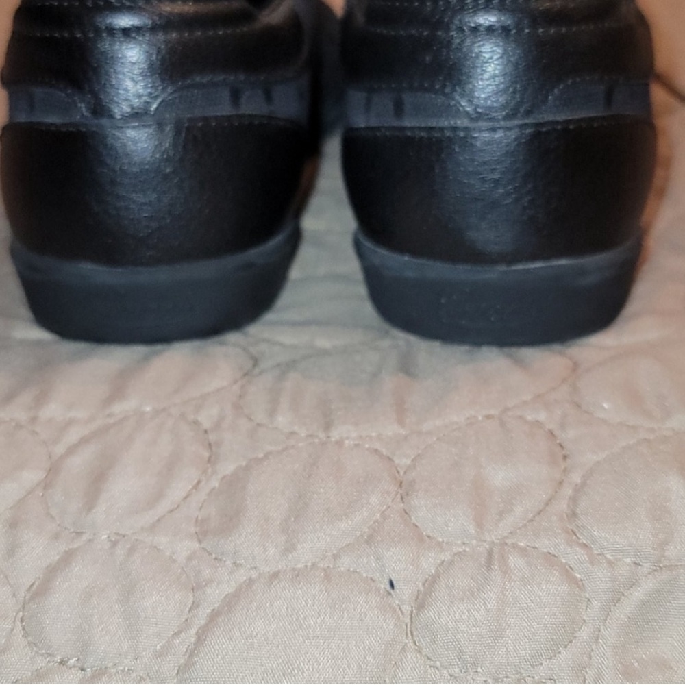 GUCCI AUTHENTIC SNEAKERS - Picture 5 of 9